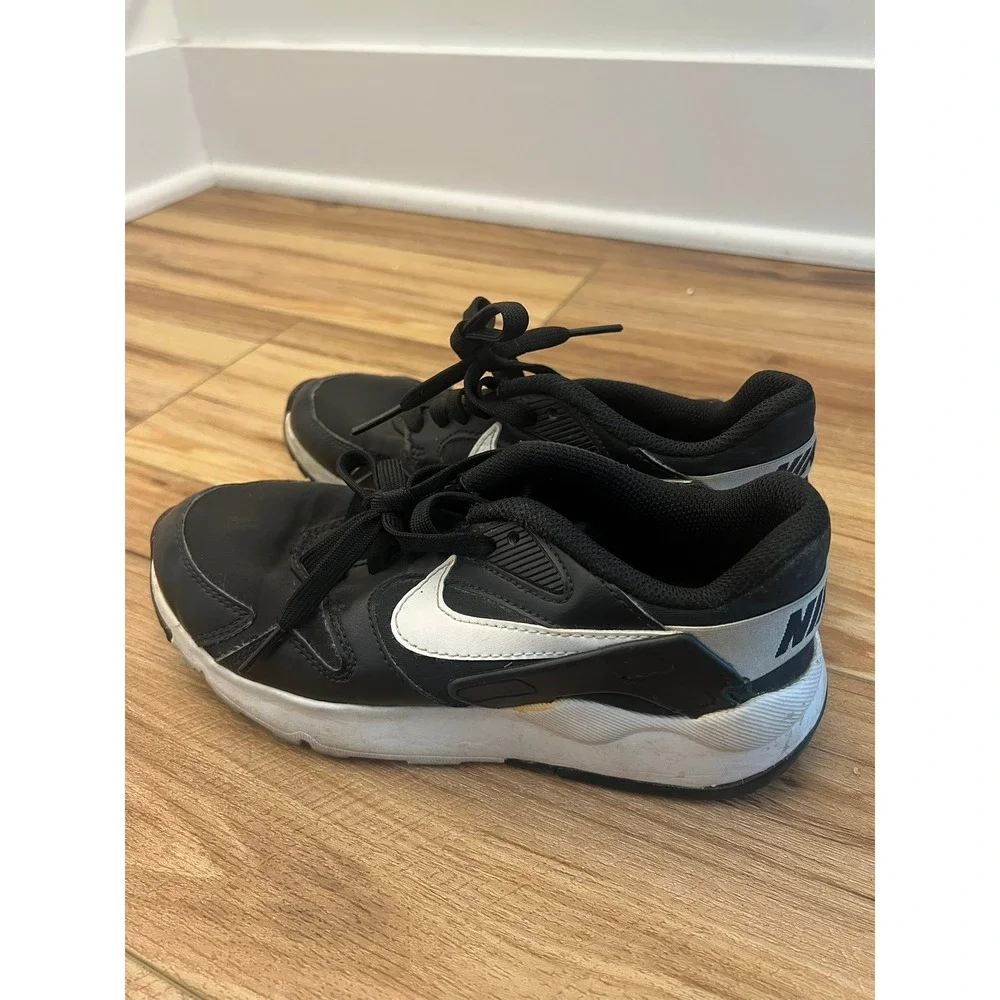 Nike LD‎ Victory Kids Boys 6 Sneakers Black White Athletic Running Shoes
